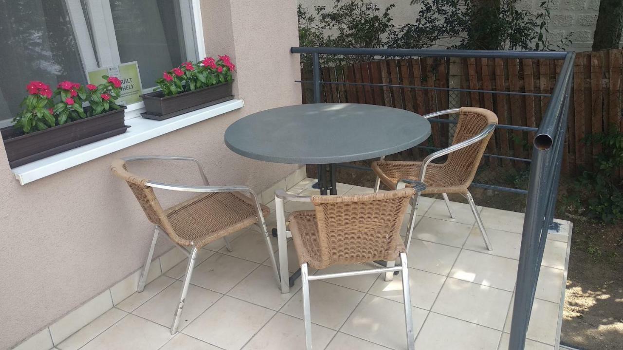 Family Holiday Apartman Nyíregyháza Екстериор снимка
