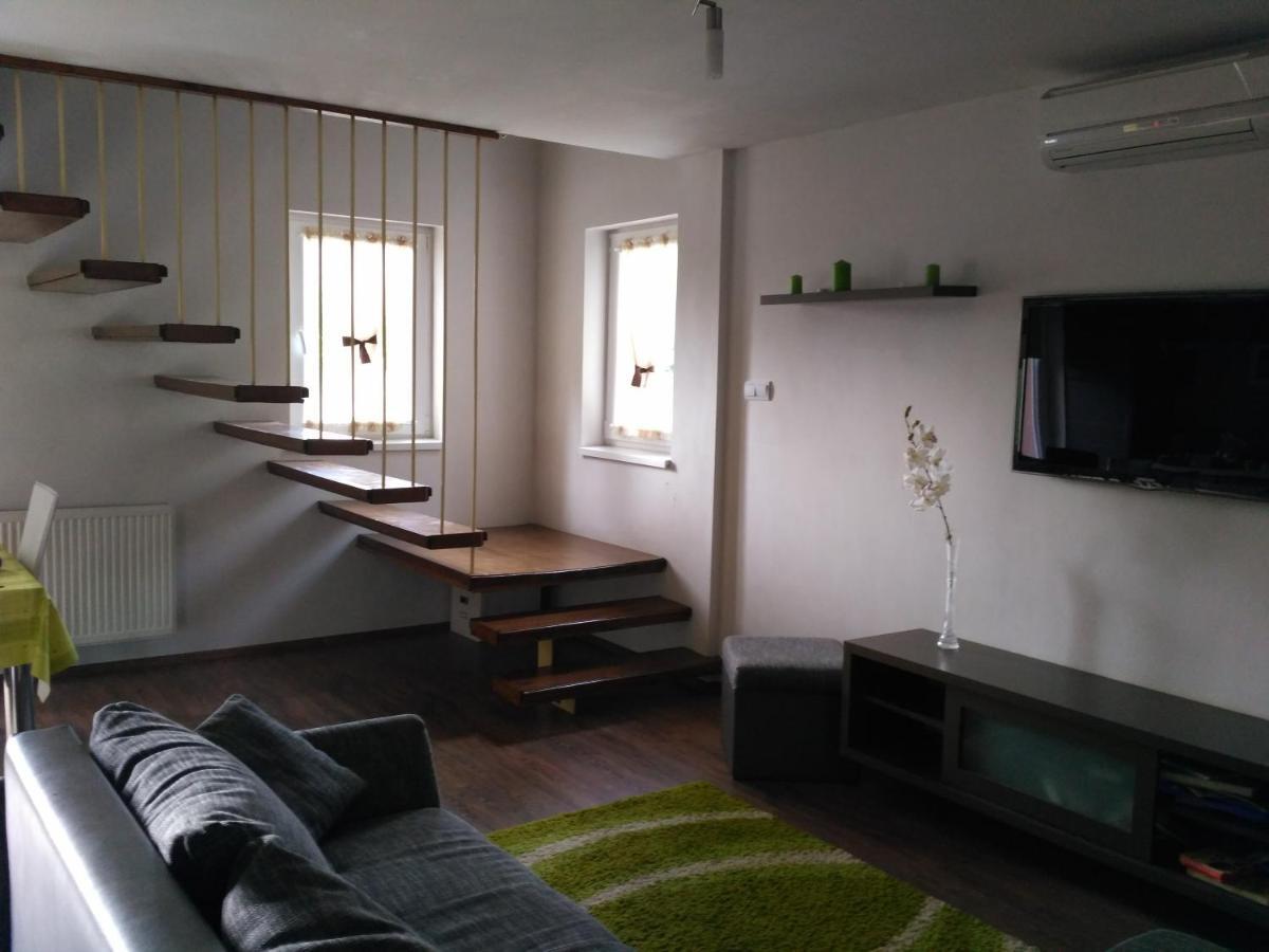 Family Holiday Apartman Nyíregyháza Екстериор снимка